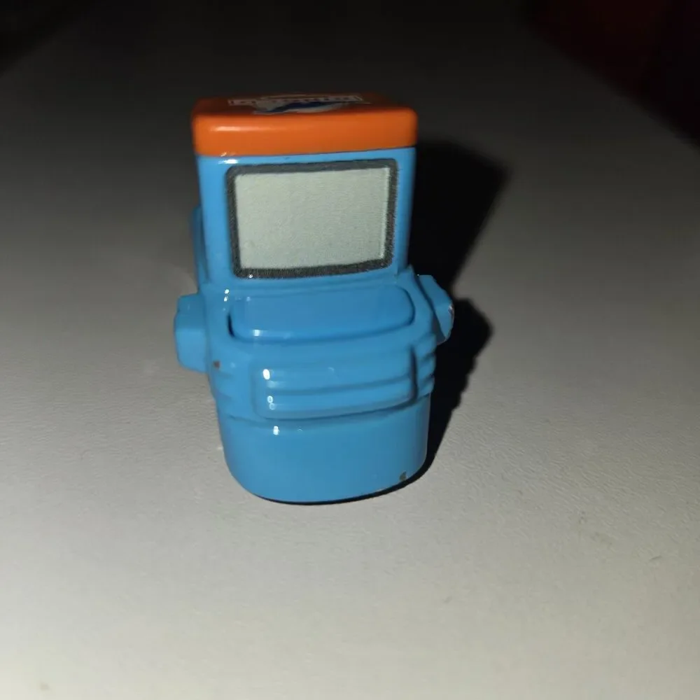 Disney Pixar Cars Team Dinoco Wide Pitty Dinoco Crew Piston Cup Nights Forklift